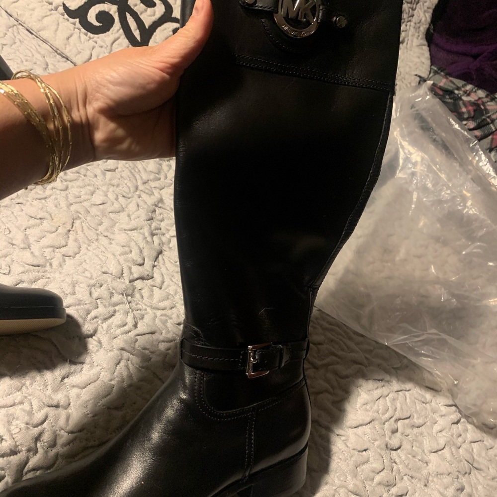 Michael Kors boots - Picture 3 of 5